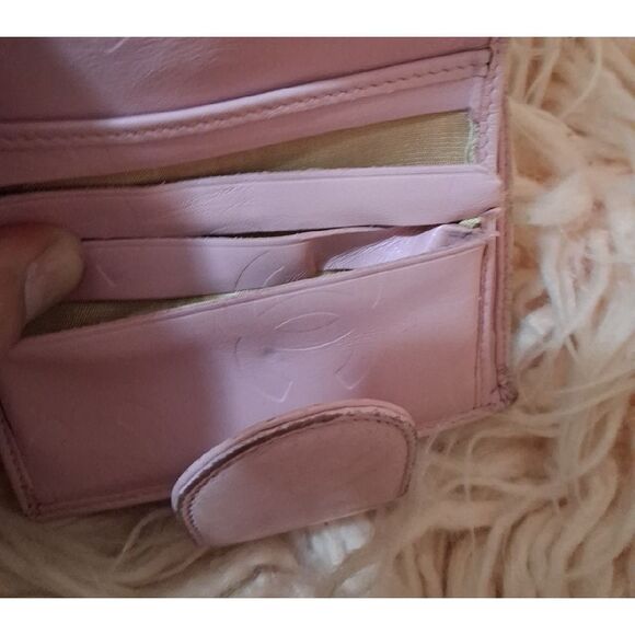 Authentic CHANEL Light Pink Quilted Cambon Small Wallet - Picture 15 of 16